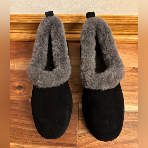 UGG Nita Genuine Shearling Sleeper - Picture 10 of 12